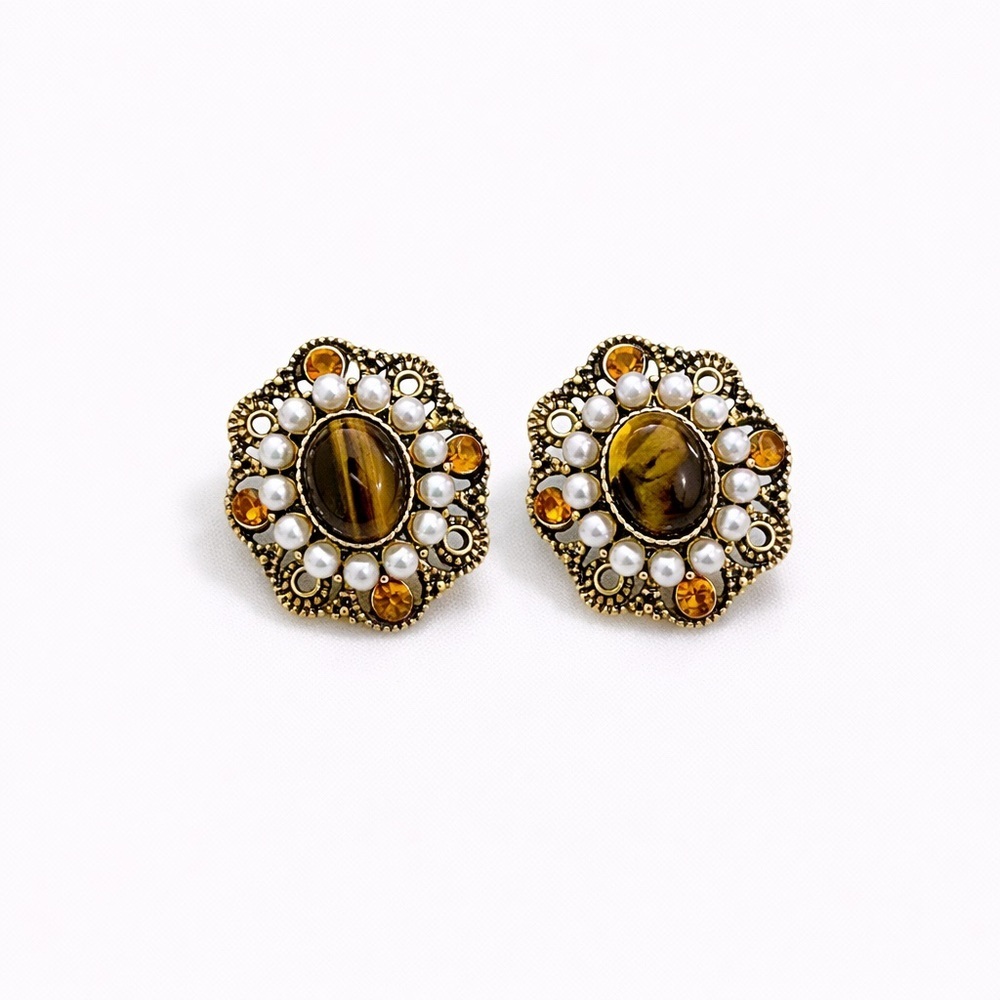 Elegant Gold and Brown Stud Earrings
